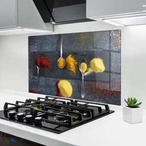 ARTHUB® Glass Kitchen Splashback, Tempered Glass 5mm | Heat Resistant, Stove Splash Guard, Wall Protector, Food, Spices From Top