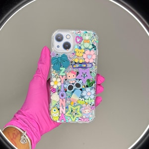 Funda para teléfono Random Freestyle Charm: estilo Bling Junk