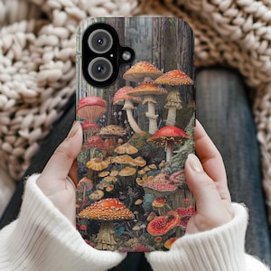 Capa de celular com tema de floresta de cogumelos: Cottagecore Fungi Art