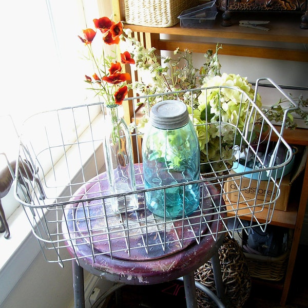Vintage Metal Wire Storage Basket