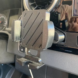 Universal phone holder for Mercedes Sprinter
