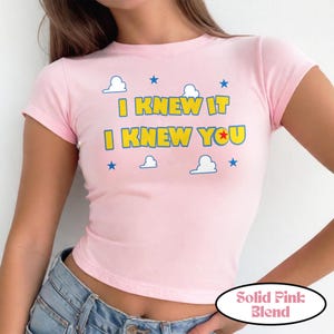 Camiseta para bebé de Toy Story "Lo sabía, te conocía", camiseta para bebé de Toy Story 5 "Amistad", camiseta de Woody y Buzz Lightyear, camiseta a juego para la familia de Toy Story imagen 6
