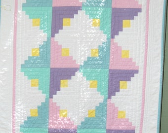Beautiful baby log cabin quilt, baby girl quilt, baby quilt