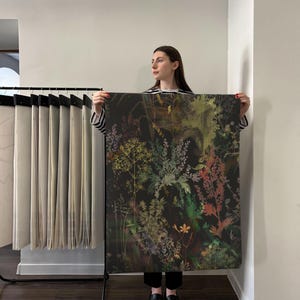Carta da parati floreale scura, murale nero, carta da parati tradizionale o staccabile, carta da parati botanica, accademia scura, carta da parati nera, floreale