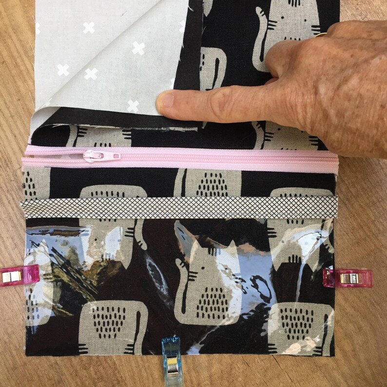 DIY Zip Wally PDF, Travel Wallet Pattern, Zip Bag Pattern, Travel Accessories, Travel Bag PDF, Zipper Pouch, Zipper Wallet, Cell Phone Case image 5