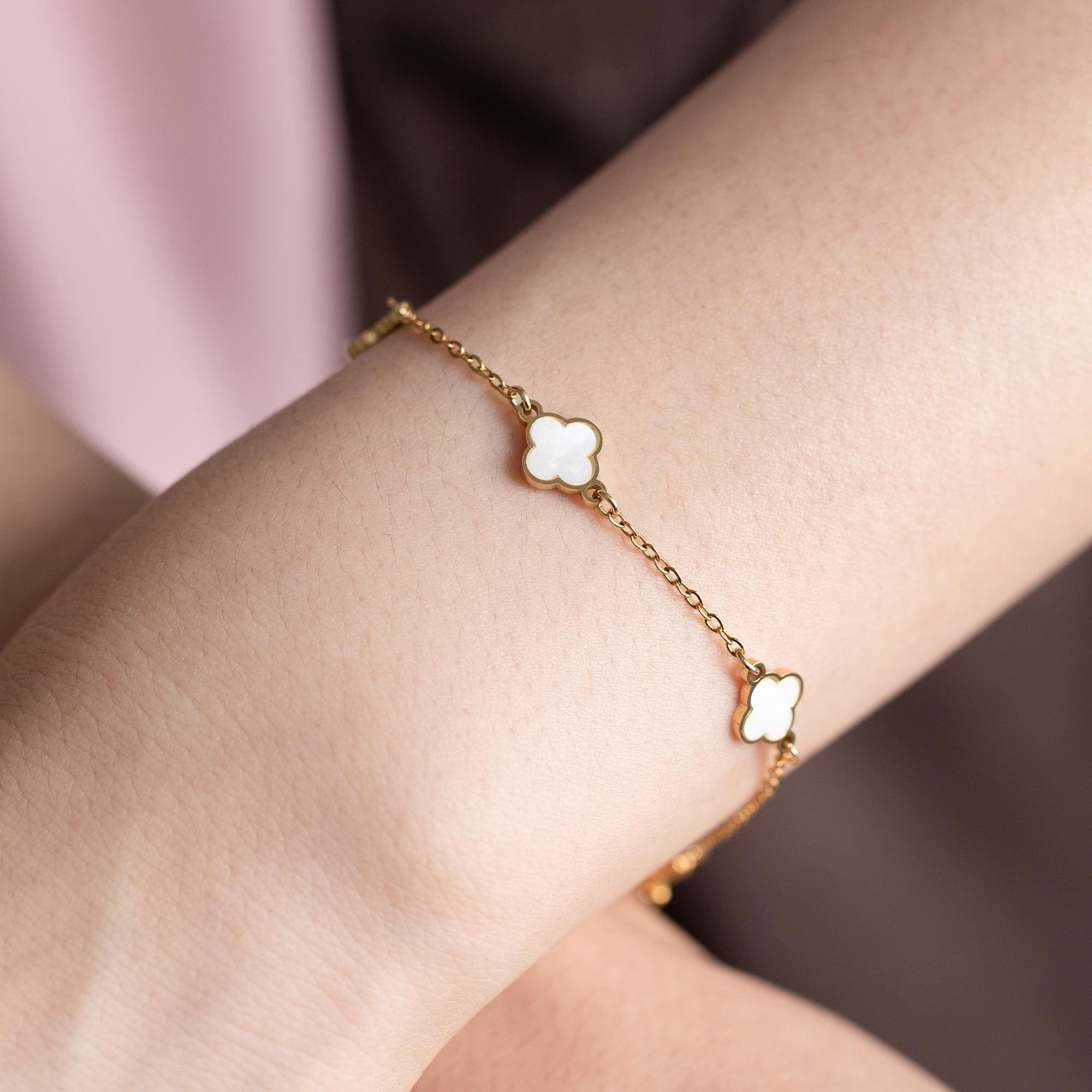 Van Cleef & Arpels クローバーブレスレット ペルレ クローバー ブレスレット、スモールモデル 18K ローズ