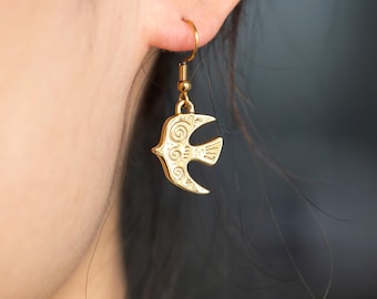 Pendientes delicados de pájaro, pendientes de golondrina, pendientes minimalistas de pájaro, pendientes con dije de pájaro, regalo de cumpleaños, regalo de Navidad, regalo para ella