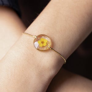 Handmade Real Flower Bracelet, Dainty Bracelet for Women, Pressed Flower Bracelet, Christmas Gift, Resin Jewelry, Birthday Gift for Her