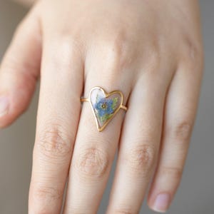 Hart vergeet-mij-niet-bloemring, handgemaakte geperste ring van echt blad, natuurlijke sieraden, jubileumcadeau, uniek verjaardagscadeau, cadeau voor haar