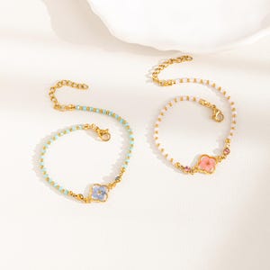 Pressed Real Flower Bead Bracelet, Custom Birthstone Bracelet, Dainty Flower Bracelet for Women, Christmas Gift, Birthday Gift, Gift for Her
