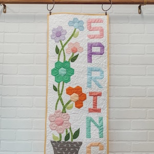 Patrón de costura de colcha de rascacielos "La primavera está aquí"
