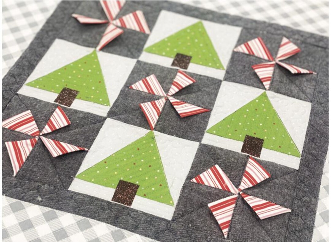 Peppermint Forest Table Topper (downloadable Pattern) - Etsy