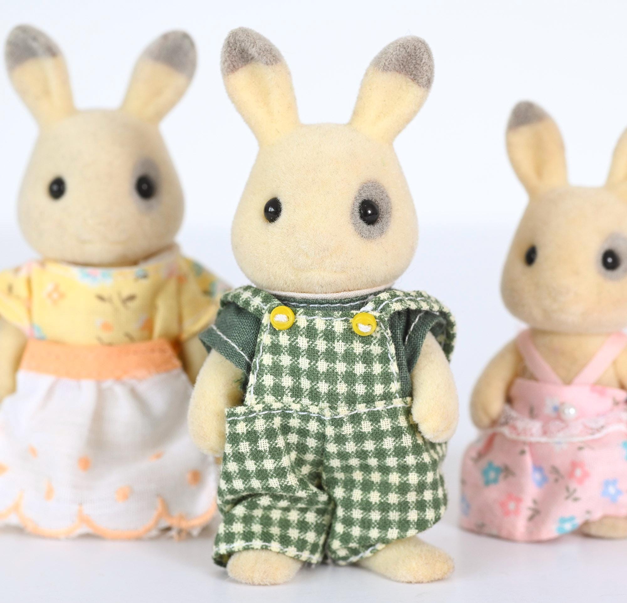 Sylvanian Corntop Rabbit Figures, spotted Hoppinset, individual, Calico Critters