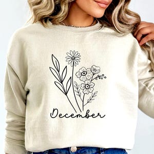 Personalized Birth Flower Shirt, Custom Name Monthly Flower Tee, Women’s Birthday Gift Shirt, Floral Custom T-Shirt, Birth Month Flower Gift