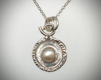 Sterling Freshwater Pearl Halo Frame Necklace