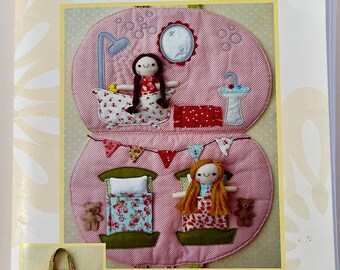 Two Brown Birds by Fiona Tully - Happy Campers pattern