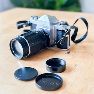 Vintage Asahi Pentax SV 35mm Film Camera w/ Super Takumar 135mm Lens