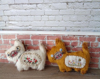 Miniature Cats by Woollybuttbears Blythe Friend Pocket Anxiety Worry Pet Kitten Hand Embroidered Cat Unique Quirky Gift