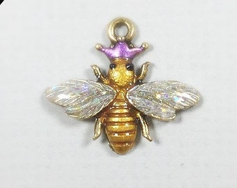 Super Queen Bee  Charm - Hand Painted - for Quilting, Crafters, Scrapbook, Needlecraft, Jewelry - Item #1433