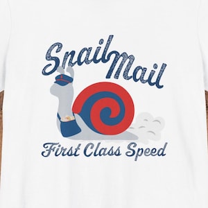 Camiseta de primera clase de Snail Mail // Camiseta divertida de cartero, regalo de cartero, humor de USPS