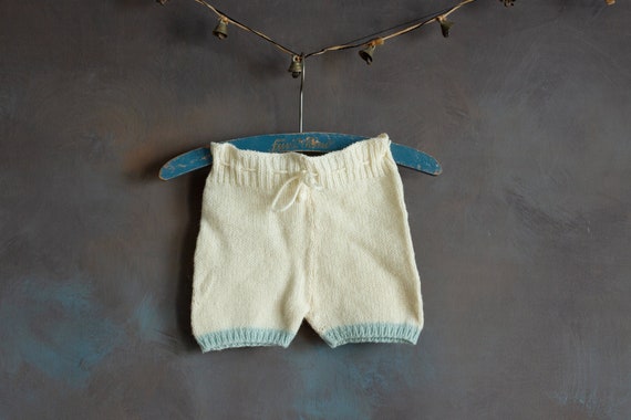 Size 12-18mo • Hand Knit 1970s Wool Shorts with D… - image 1