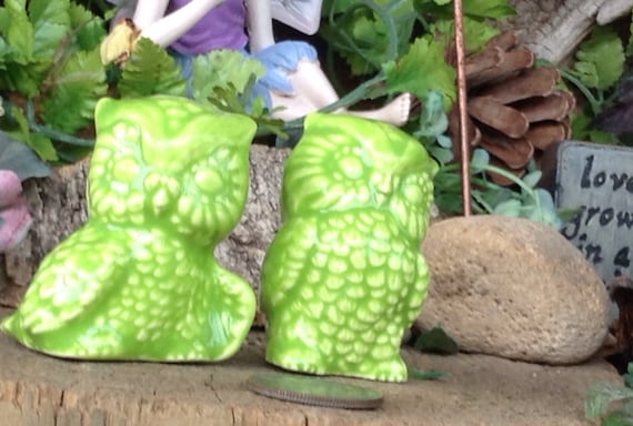 Owl Wedding cake toppers - Handmade ceramic Bright Apple Green  Bride Groom Love birds Glazed Ready to ship