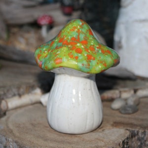 Ceramic mushroom art decor          zm