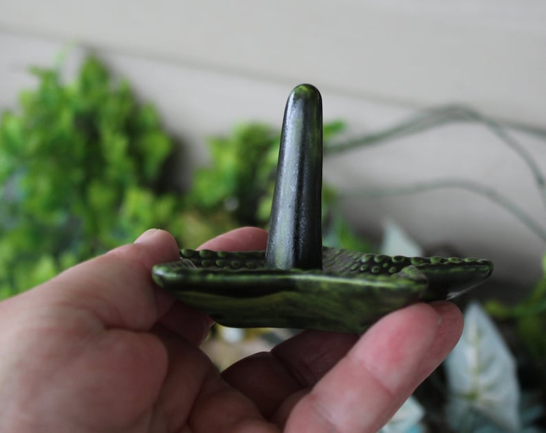 Starfish Ring Dish Jewelry holder ceramic Ring bearer pottery green wedding Beach Ocean Life Decor handmade pottery gifts under 15