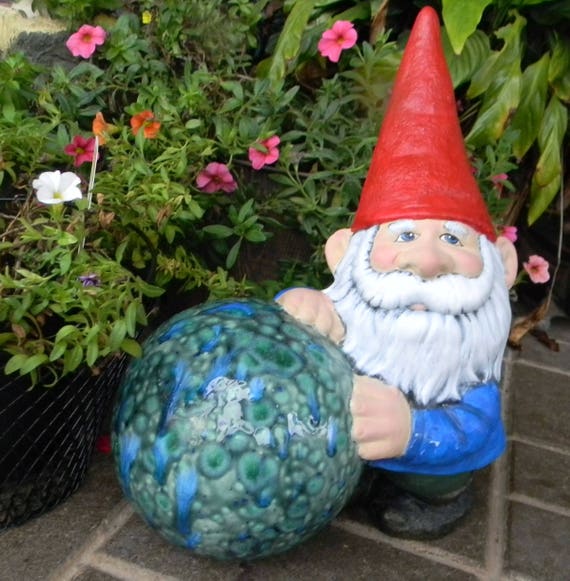 Garten Gnome B Ooak Blau Grun Kristall Anstarren Keramikkugel Etsy