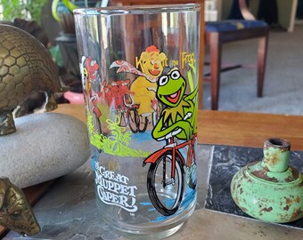 Vintage Muppet Tumbler - The Great Muppet Caper - Kermit the Frog - Juice Glass - McDonald's Promotion - Jim Henson