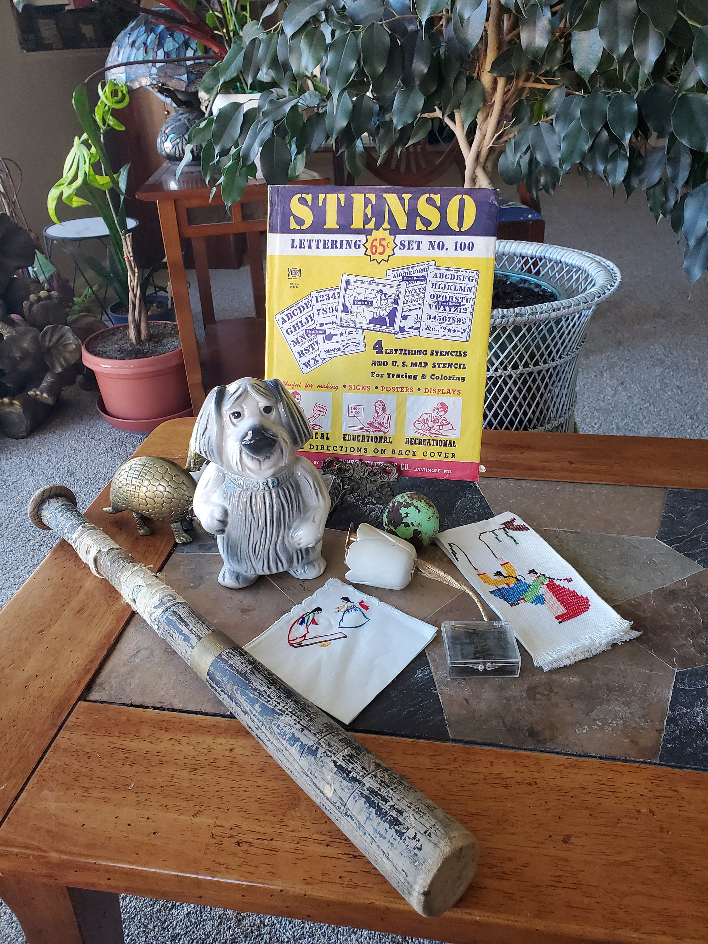 ヴィンテージ Ford セラミック ドッグバンク（貯金箱） アメリカ製 Vintage Ceramic Coin Bank - Mop-haired Shaggy Dog - Ford