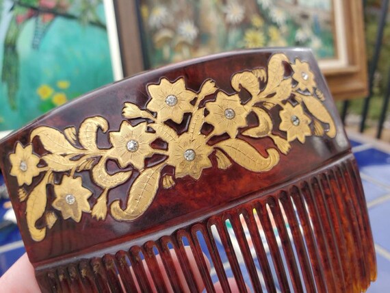 Vintage Red Celluloid Hair Comb With Brass Floral Flower Appliqué 3.25” Hair | Vintage Celluloid Hair Comb With Brass Floral Flower  main image 3