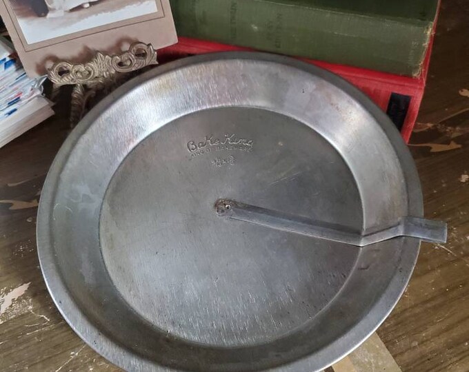 Vintage Pie Pan Bake King Cake Pan King of Bakeware Slide Release