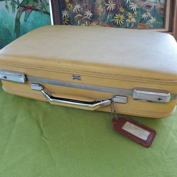 Vintage American Tourister Small Suitcase - Child's Suitcase - Train Case - Carry On - Home Storage Solution - Pale Yellow, Cream