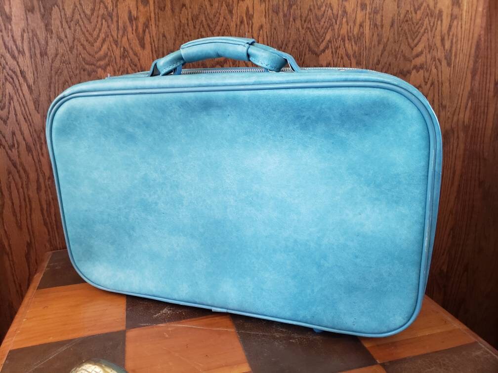 it luggage light blue