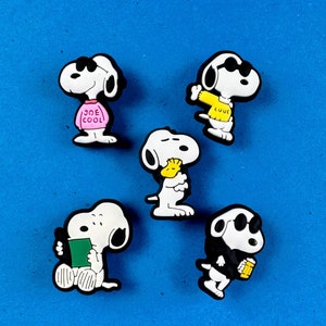 Snoopy Clogs Shoe Charms Cartoons Pins Badges Kawaii Shoe Accessories Cartoon Charms for Crocs Dog Lover Clogs Decor Snoopy Shoe Clips