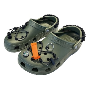 9-teiliges Survival Camping Anhänger Set für Clogs und Crocs