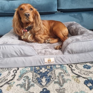 Dog Bed, Orthopaedic memory foam, anti slip bottom, removable and washable covers for easy cleaning, comfortable and plush material