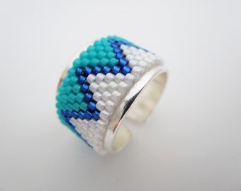 Adjustable Beaded Peyote Ring in Blue, Turquoise and White / Seed Bead Jewelry