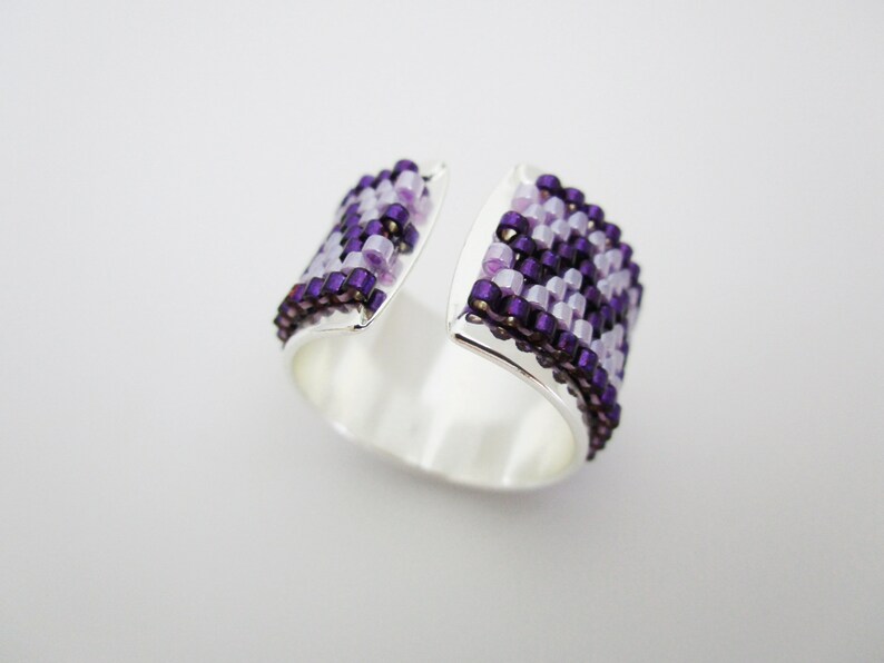 Adjustable Beaded Peyote Ring in Purple and Lilac Seed Bead Jewelry