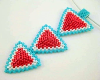 Beaded Peyote Triangle Necklace / Seed Bead Pendant in Red, Turquoise and White