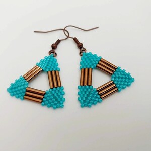 Peyote Triangle Earrings in Brown and Turquoise / Seed and Bugle Bead Jewelry image 7