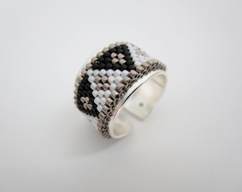 Adjustable Beaded Peyote Ring in Black, White and Steel / Seed Bead Jewelry