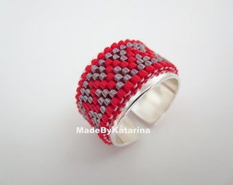 Adjustable Beaded Peyote Ring in Red And Currant / Seed Bead Jewelry