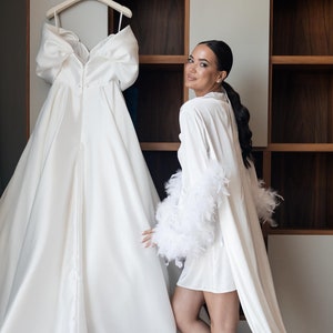 Elfenbein-Feder-Robe-Set mit Schlafkleid, Boudoir-Robe-Set, abnehmbare Feder-Ärmel, Hochzeitsrobe-Brautparty, immer bereite Robe, Brautgeschenk