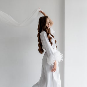 Silk robe with feathers, wedding kimono robe, long silk robe, bridal getting ready robe, white dressing gown, bridesmaid gift, boudoir robe