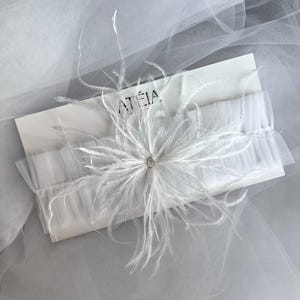 White Garter With Ostrich Feathers, Elegant Ruffled Tulle Garter For Bride, Garter For Wedding, Bride Garter, Leg Garter, Garter For Wedding