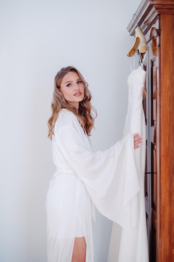Ivory Bridal Robe With Long Sleeves, Getting Ready Outfits for