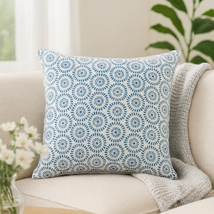 Blue Geometric Floral Throw Pillow Cover, Modern Boho Mandala Pattern Cushion Decorative Sofa Bed Accent Pillow Coastal Farmhouse Home Décor