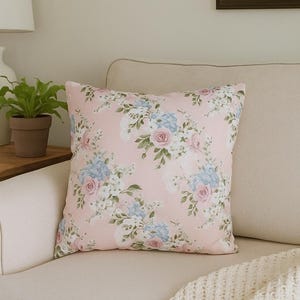 Pastel Floral Pillow Cover – Vintage Cottagecore Cushion with Roses & Hydrangeas, Shabby Chic Decorative Throw Pillow for Sofa or Bedroom